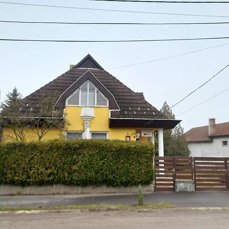 Júlia Vendégház Sárospatak Exterior foto